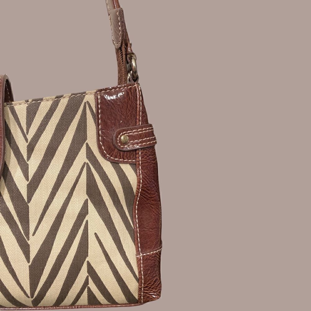 Liz Claiborne Brown and Tan Shoulder Bag - Picture 6 of 16